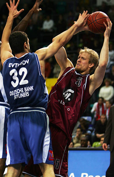 对伤病的管 对伤病的管