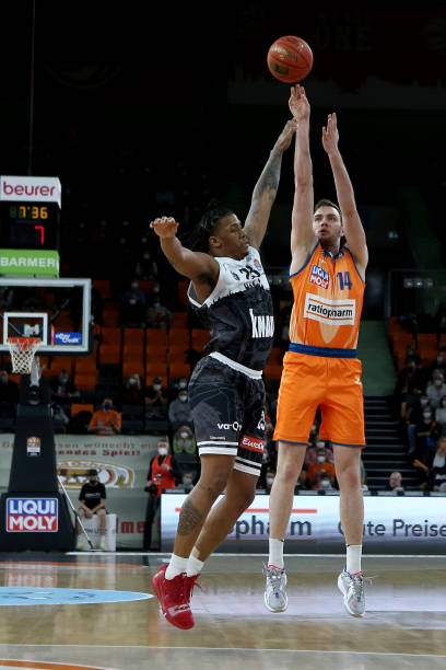 上展现出了 上展现出了