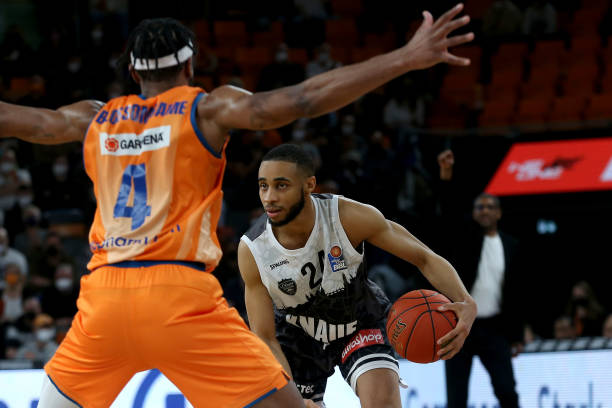 了出人意料 了出人意料