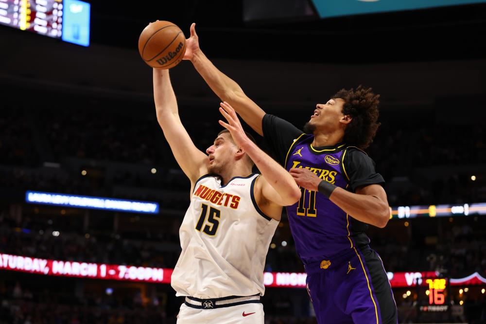 攻防两端都 攻防两端都