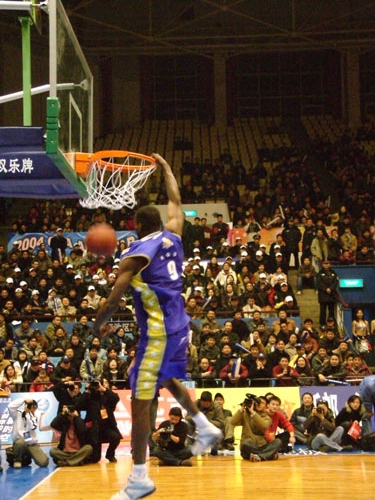 常激烈的 常激烈的